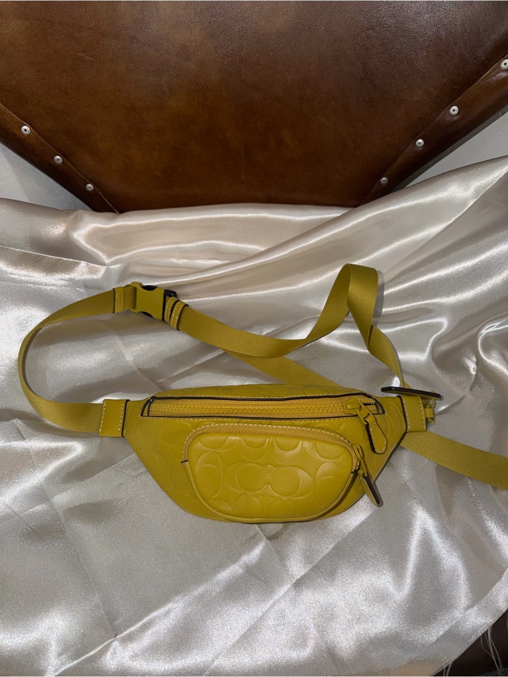 Coach Mini Chartreuse Sling Pack SPRINT BAG CH073